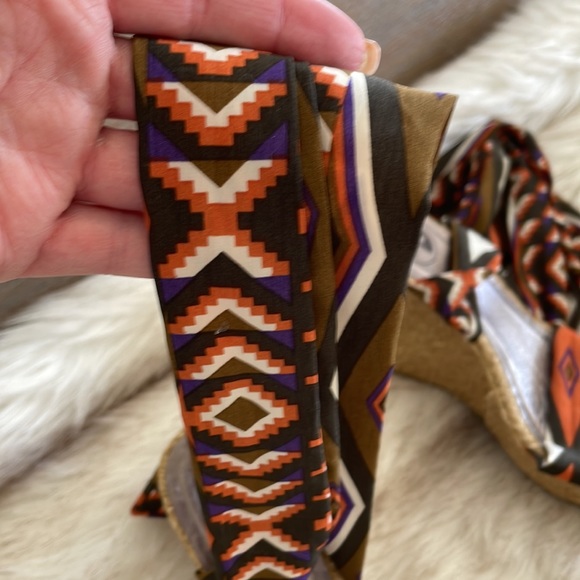 Lace up espadrilles size 8 - Picture 2 of 8